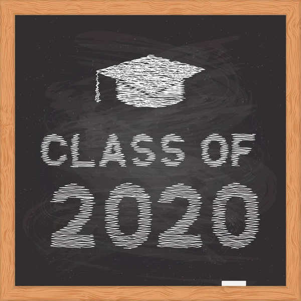 Класс 2020 написан на доске с деревянной рамой. Поздравляем выпускников с векторной иллюстрацией. Шаблон для типографского плаката, поздравительной открытки, баннера, стикера, этикетки, футболки и т.д. . — стоковый вектор