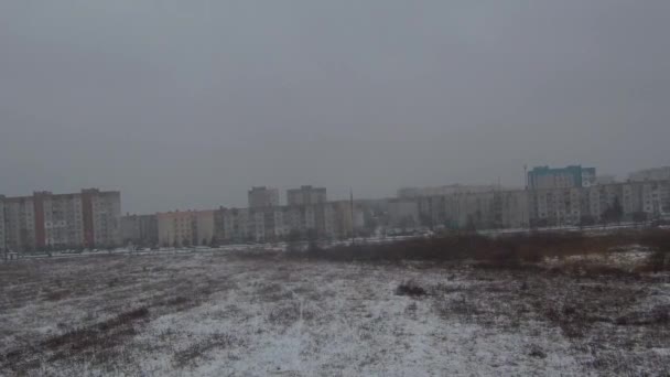 Ciudad de invierno mucha nieve — Vídeos de Stock