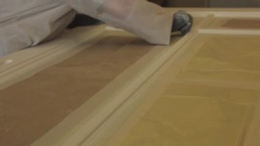 Mobilya imalatı şirketi. Büyük bir girişim. Ahşap. Makine araçları.