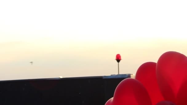 Boyfriend and girlfriend. Romantic date. Love. Date on the roof — Stock Video