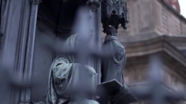 Güzel bir yer. Güzel Prag şehri. Charles Köprüsü. Sonbaharda Prag