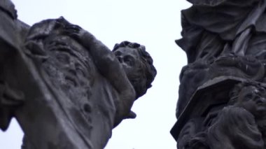 Güzel bir yer. Güzel Prag şehri. Charles Köprüsü. Sonbaharda Prag