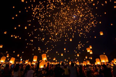 Lanna Dhutanka, Chiang Mai, Tayland - 11 Kasım 2019: İnsanlar