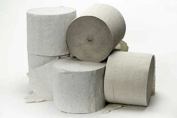 Verschillende Rollen Toiletpapier Een Witte Achtergrond — Stockfoto