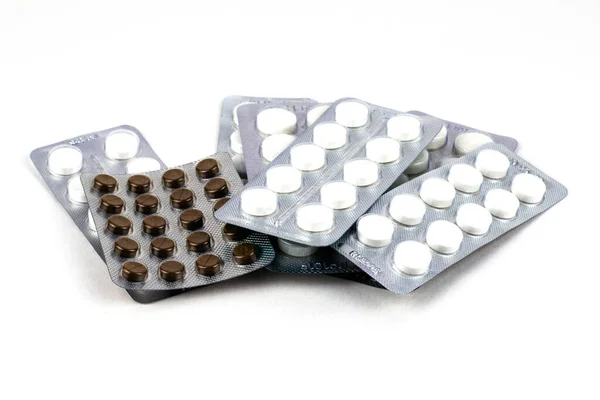 Велика Купа Різних Таблеток Пухирях Білому Тлі — стокове фото