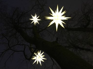 Siyah arkaplanda xmas renk yıldız ligts