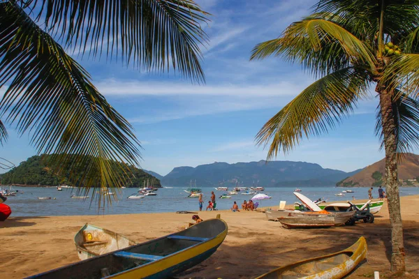 Paisaje Con Playa Brasil Isla Ilha Grande Barcos Pesca Personas —  Fotos de Stock