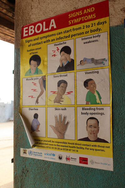 Найроби, Кения - 20 февраля 2015 г.: предупреждающий плакат с информацией о страшной болезни - эпидемия Эбола в Африке
.