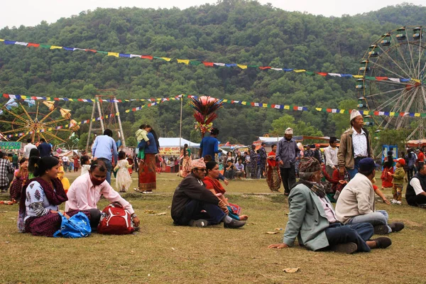 Pokhara Nepal Abril 2014 Pessoas Divertem Unem Com Cores Brilhantes — Fotografia de Stock