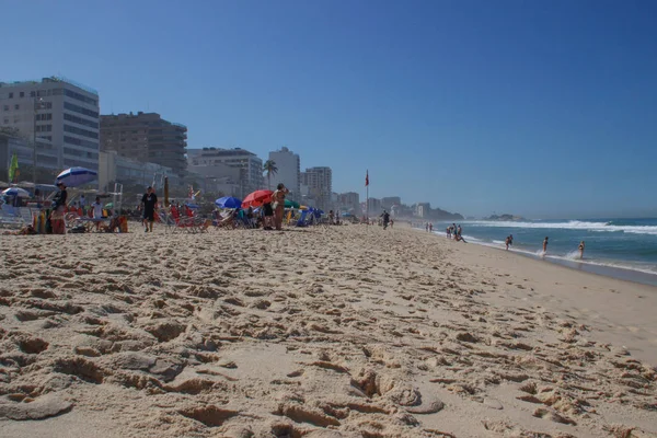 Het meest populaire en beroemde strand van Brazilië en Rio de Janeiro - — Stockfoto