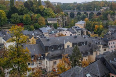 Kuvvetlendirilmiş şehrin manzarası, Lu Dükalığının başkenti.