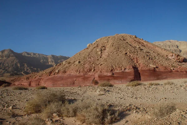 Het beroemde Timna National Park in de woestijn in het zuiden van Israël — Stockfoto