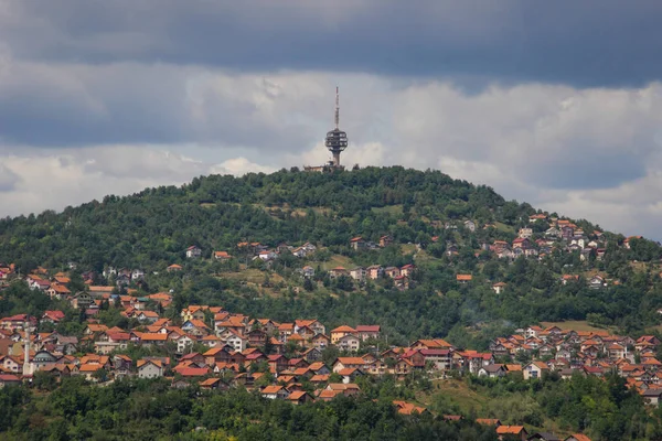 Vista da arquitetura da cidade de Sarajevo - a capital do — Fotografia de Stock