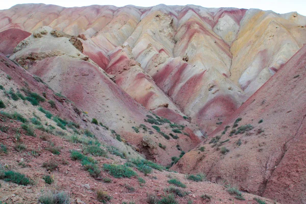 Stunning unusual colored mountains in Iran near Tabriz. Unusual — Stock Photo, Image