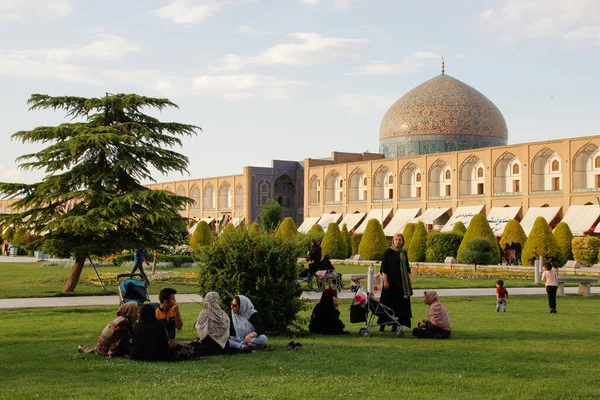 Esfahan, İran - 14 Mayıs 2017: Şehrin ana merkezi