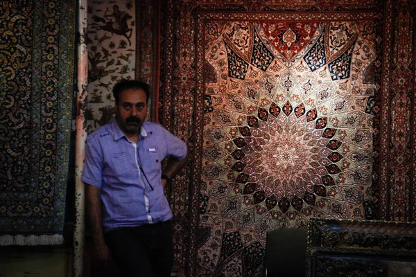 Shiraz Iran 2017 Large Selection Famous Persian Rugs Grand Bazaar — 스톡 사진