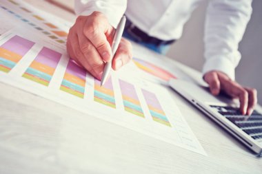 genç işadamı çalışma