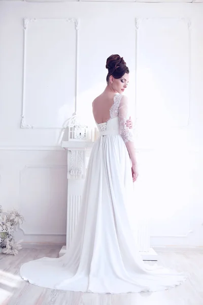 Bride posing in antique interior — Stock Photo, Image