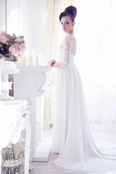 Bride posing in antique interior — Stock Photo, Image