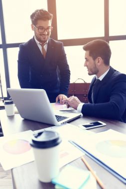 Genç yenilikçi iş adamları