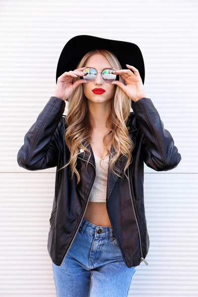 Mode blonde vrouw — Stockfoto