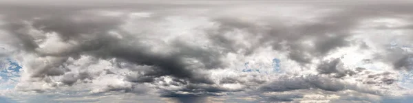 Gray sky with rain storm clouds. Seamless hdri panorama 360 degrees angle view with zenith for use in 3d graphics or game development as sky dome or edit drone shot — Stock Photo, Image