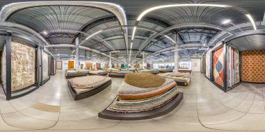 Minsk, Belarus - Mayıs 2019: Tam dikişsiz hdri panorama 360 derecelik açı görünümü depolama makinesinin içi el yapımı halılar eşdikdörtgensel küresel içerik projeksiyonu ile örüldü