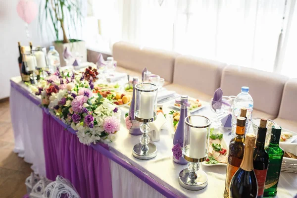 GRODNO, BELARUS - MAIO 2019: Vista do servido para decorado casado — Fotografia de Stock