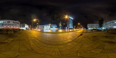 Vilnius, Lithiuania - Kasım 2019: tam pürüzsüz küresel hdri gece panoraması modern gökdelenlerin ve ofis binalarının 360 derecelik görüş alanı, eş dikdörtgen projeksiyon için, Vr Ar