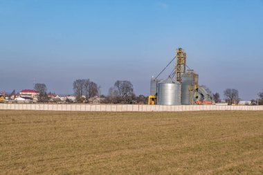 Granary asansörü. İK için tarım ve imalat fabrikası