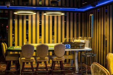 Las Vegas, Usa - Mayıs 2017: Poker ve roultte masalı seçkin lüks VIP kumarhanesi