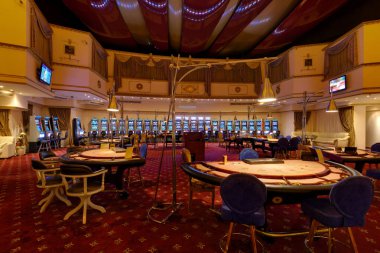 Las Vegas, Usa - Mayıs 2017: Poker ve roultte masalı seçkin lüks VIP kumarhanesi