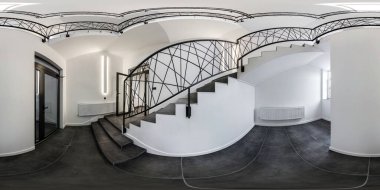 Beyaz acil durum ve tahliye çıkış sarmal merdivenlerinde halojen lambalarla. Modern binaların iç odalarında tam kusursuz küresel hdri panorama 360 derece eş dikdörtgen yansıma.