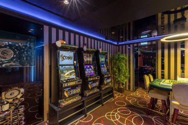 Las Vegas, Usa - Mayıs 2017: Poker ve roultte masalı seçkin lüks VIP kumarhanesi