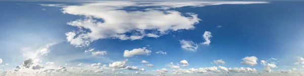 无缝洞全景360度角蓝天与美丽的积雨云与天顶用于3D图形或游戏开发如天空穹顶或编辑无人机拍摄 — 图库照片
