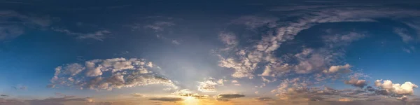 日落前的深蓝色天空 点缀着美丽而可怕的云彩 无缝洞全景360度透视与天顶用于图形或游戏开发 如天空穹顶或编辑无人机射击 — 图库照片