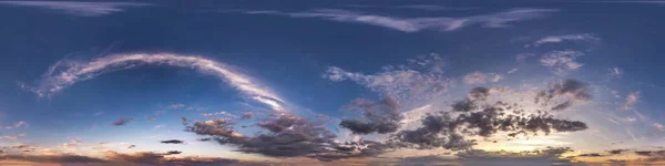 无缝洞全景360度 日落前蓝天 天顶云彩 可用于3D图形或游戏开发 如天顶或编辑无人机拍摄 — 图库照片