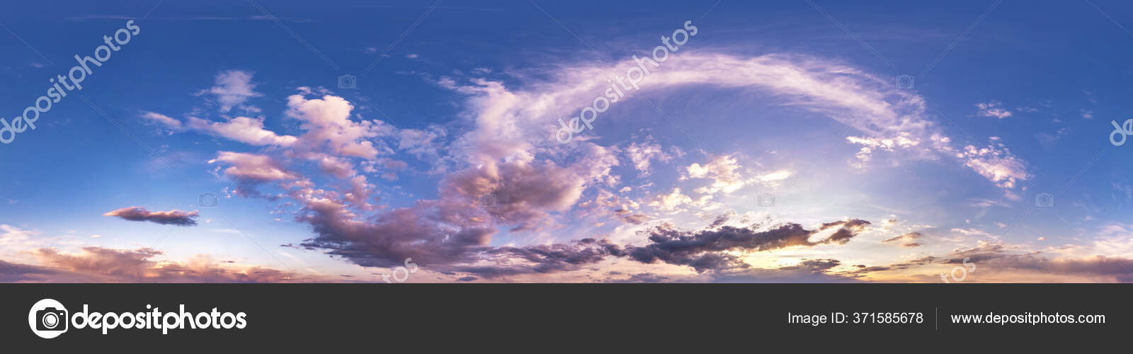 céu azul claro com belas nuvens. panorama hdri sem costura visão de ângulo  de 360 graus sem chão para uso em gráficos 3D ou desenvolvimento de jogos  como sky dome ou editar