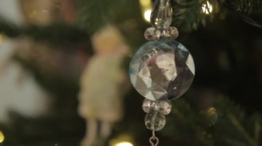 Noel havası. ağacın altında hediyeler