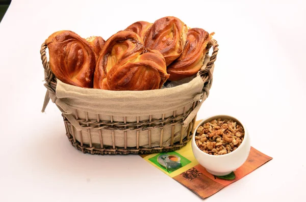 Brot auf dem Tisch — Stockfoto