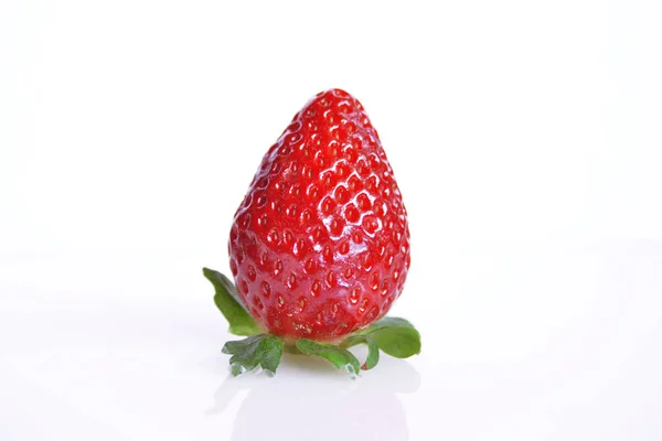 Aardbeien klaar om te eten, close-up — Stockfoto