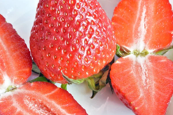 Fresas listas para comer, primer plano —  Fotos de Stock