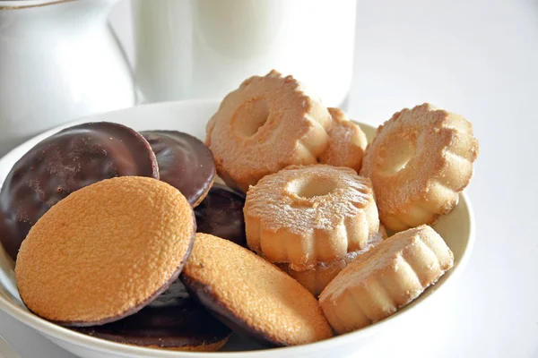 Snídaně s cookies, mléko a káva — Stock fotografie