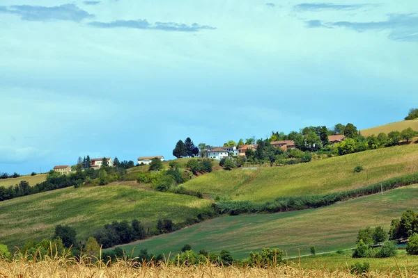 Bentang alam negara. Monferrato, Piedmont, Italia — Stok Foto