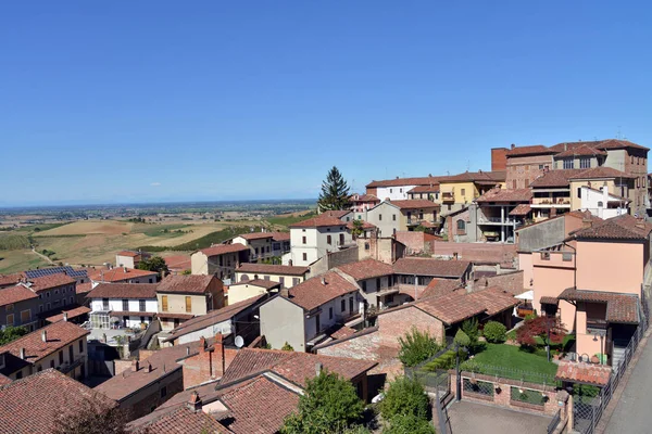 Gröna landskapet. Monferrato, Piemonte, Italien — Stockfoto