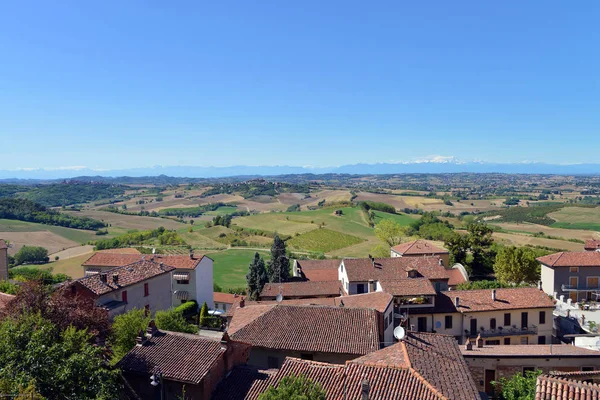 Paesaggio di campagna. Monferrato, Piemonte, Italia — Foto Stock