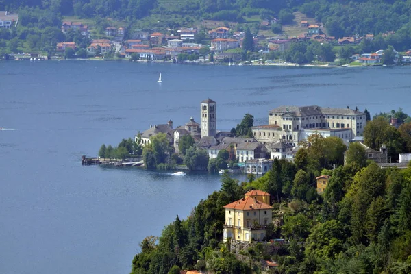 Lake Orta, İtalya'nın görünümü 