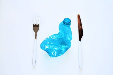 plastik şişe yemeye hazır