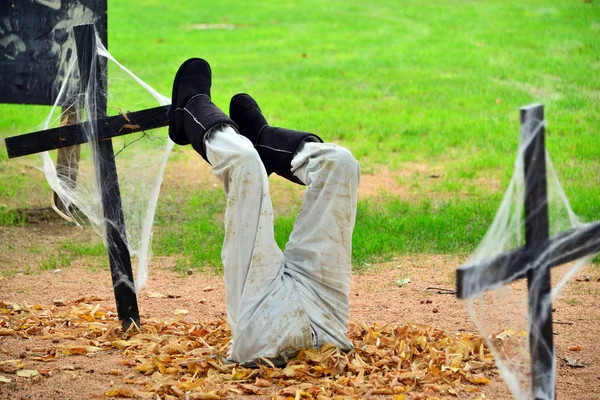 Fantasmas e zumbis se preparam para a noite de Halloween — Fotografia de Stock