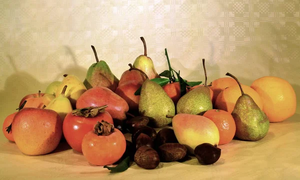 Frutta autunnale, natura morta — Foto Stock